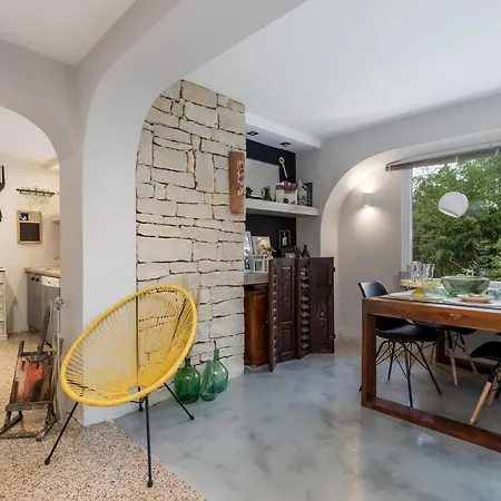 1 Bedroom In *